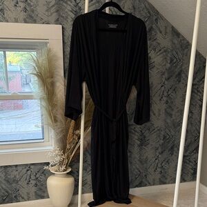 Victoria's Secret Elegant Black Robe
